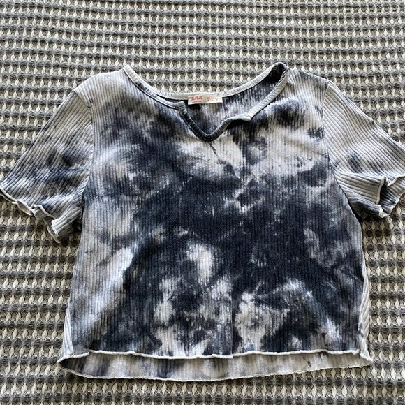 Tie-dye t-shirt - Picture 2 of 3